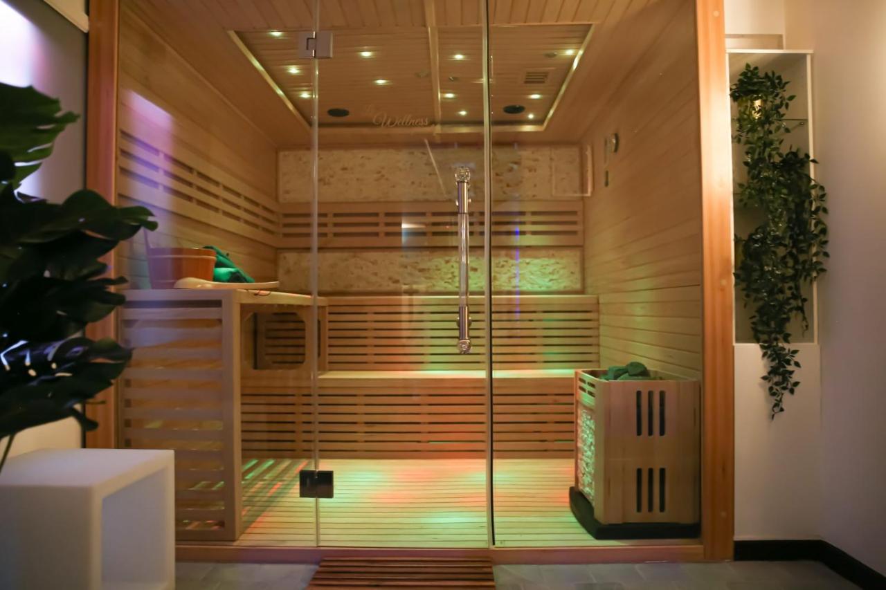 Le Wellness Privatif Hotel Seraing Exterior photo